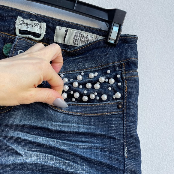 Indigo Rein jean shorts with Pearl beads - Picture 4 of 5